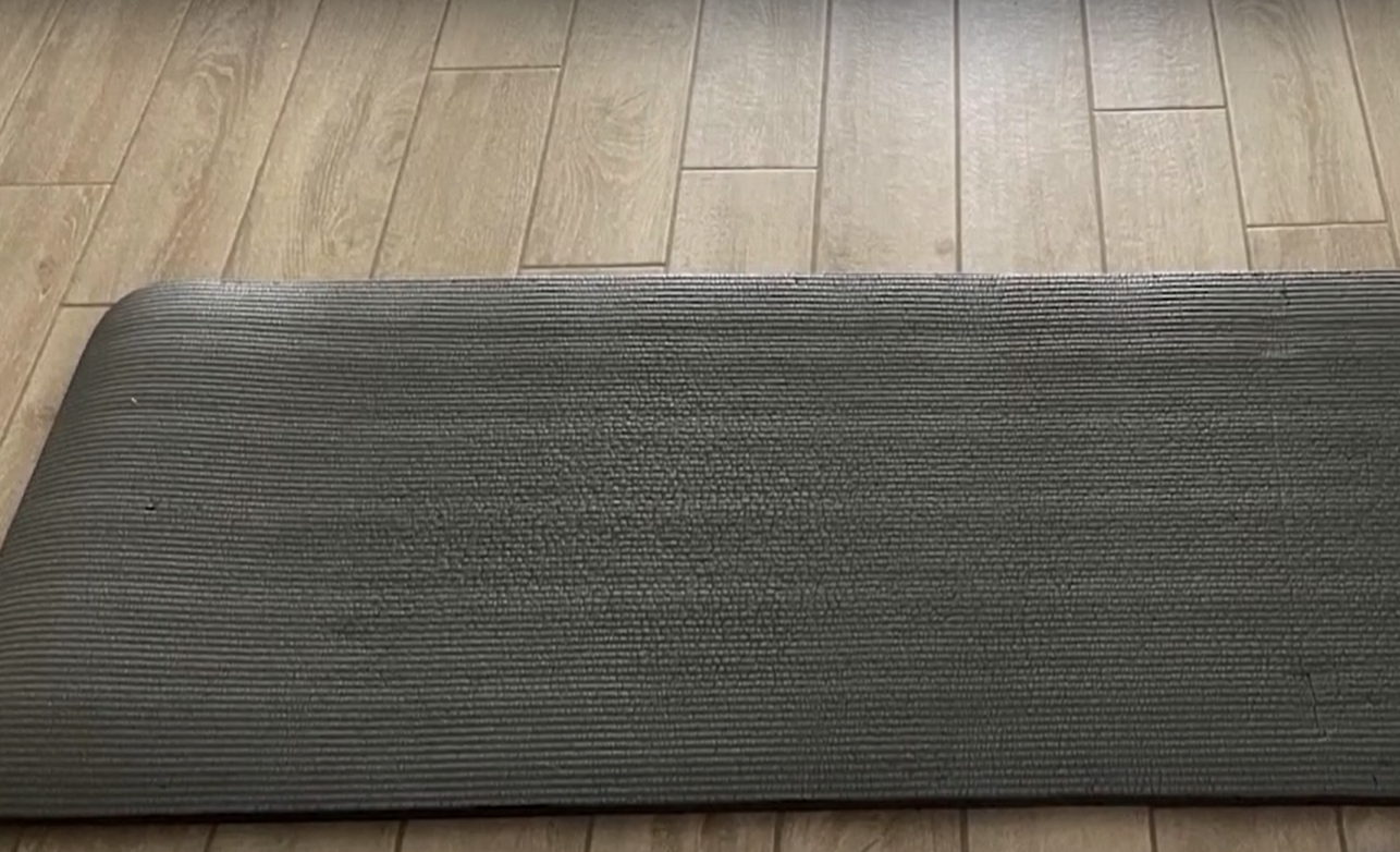 Fitness Mat vs. Yoga Mat What’s the Difference? FitnessProfy