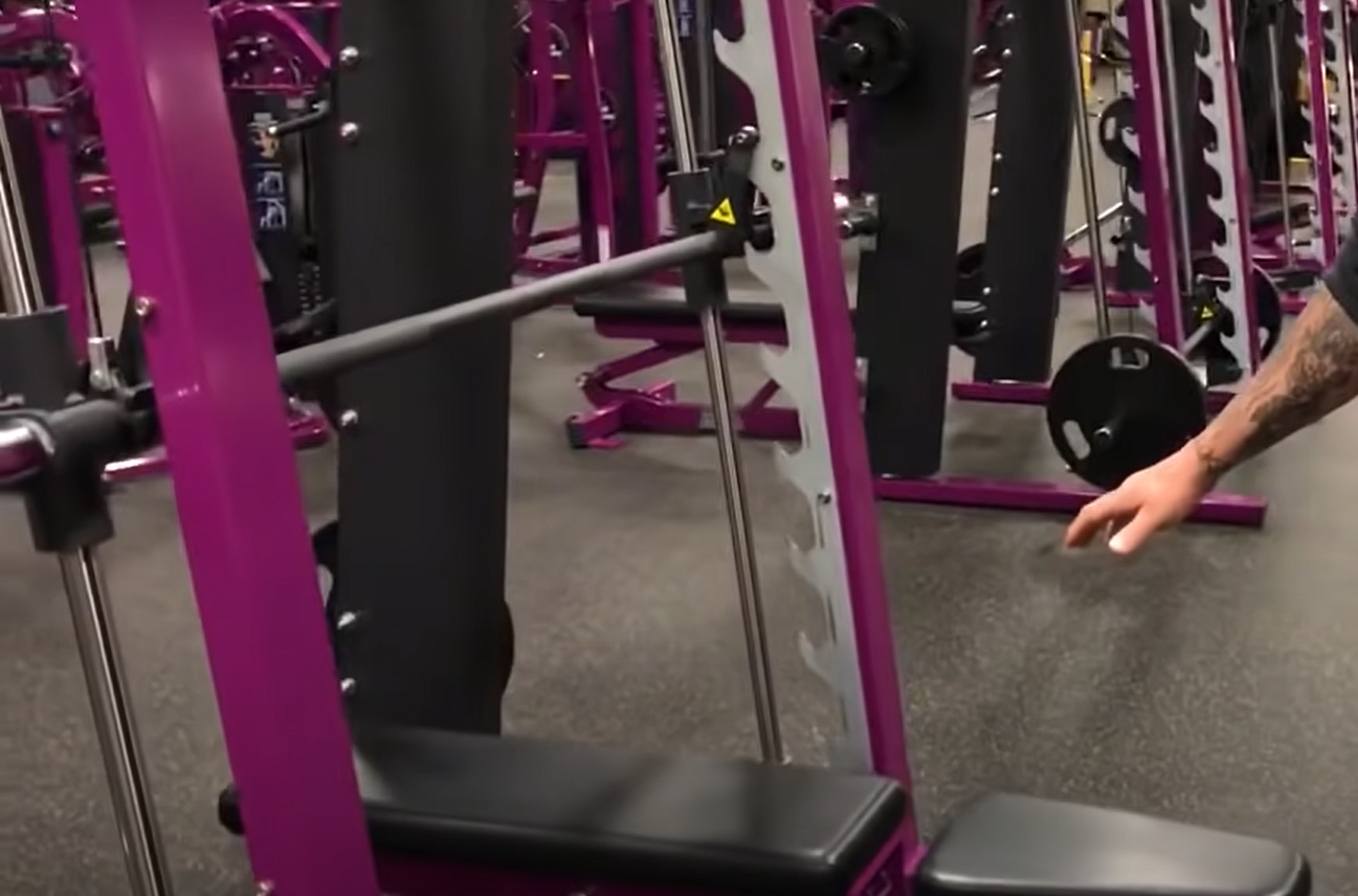 how-much-does-planet-fitness-smith-machine-bar-weigh-fitnessprofy