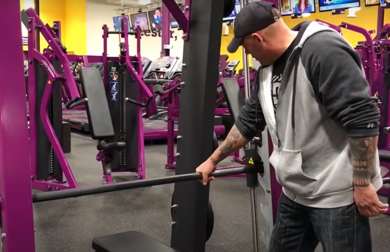 How Much Does Planet Fitness Smith Machine Bar Weigh? - FitnessProfy